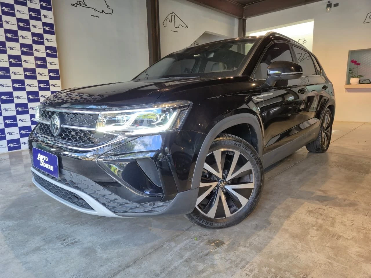 VOLKSWAGEN TAOS