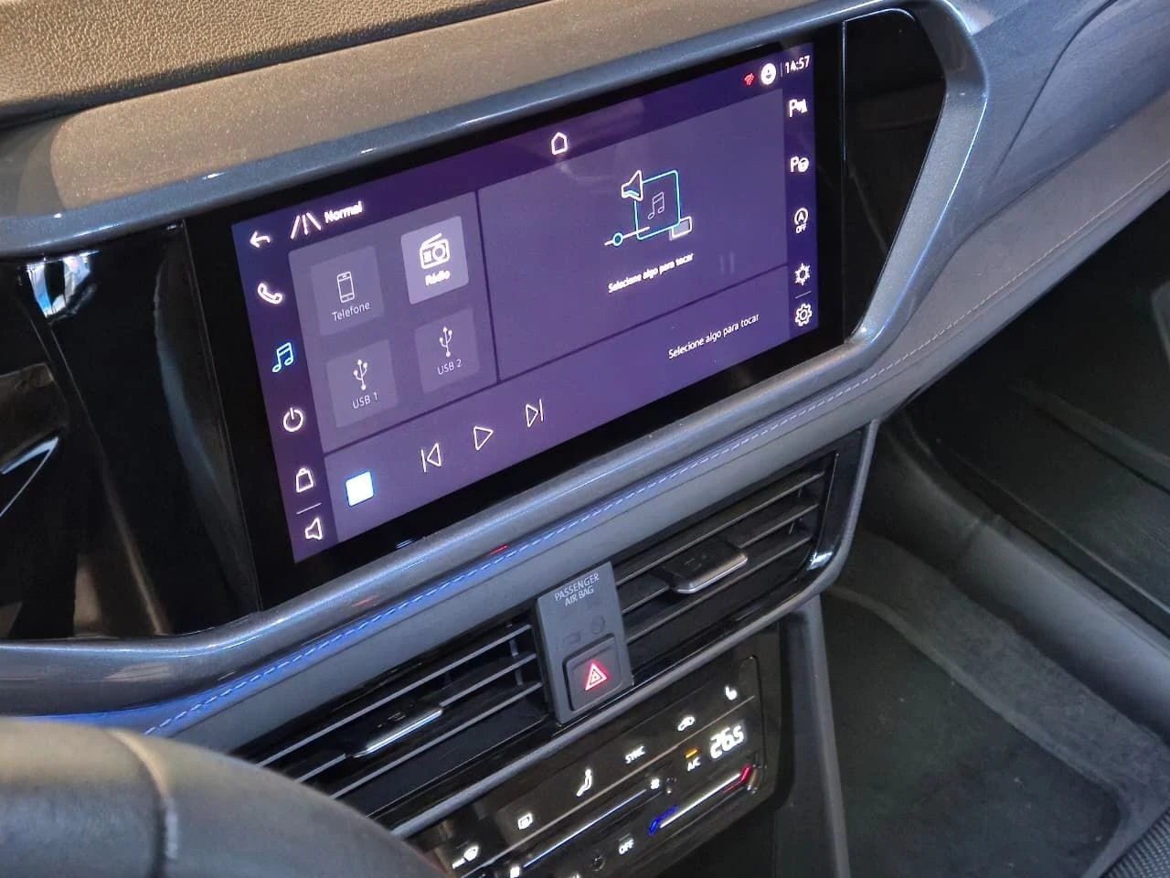 VOLKSWAGEN TAOS