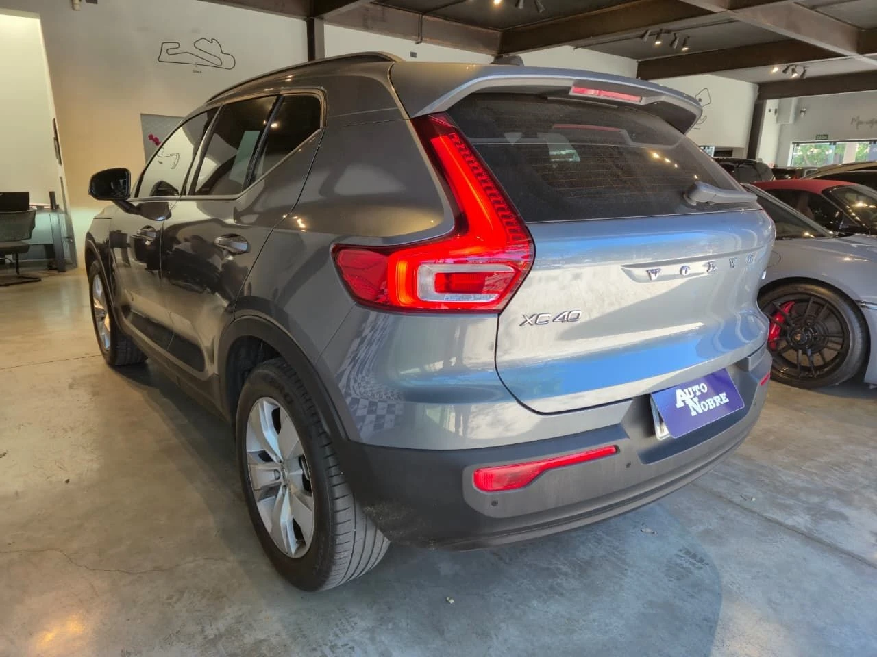 VOLVO XC40