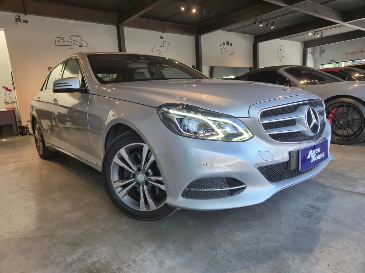 MERCEDES-BENZ E 250