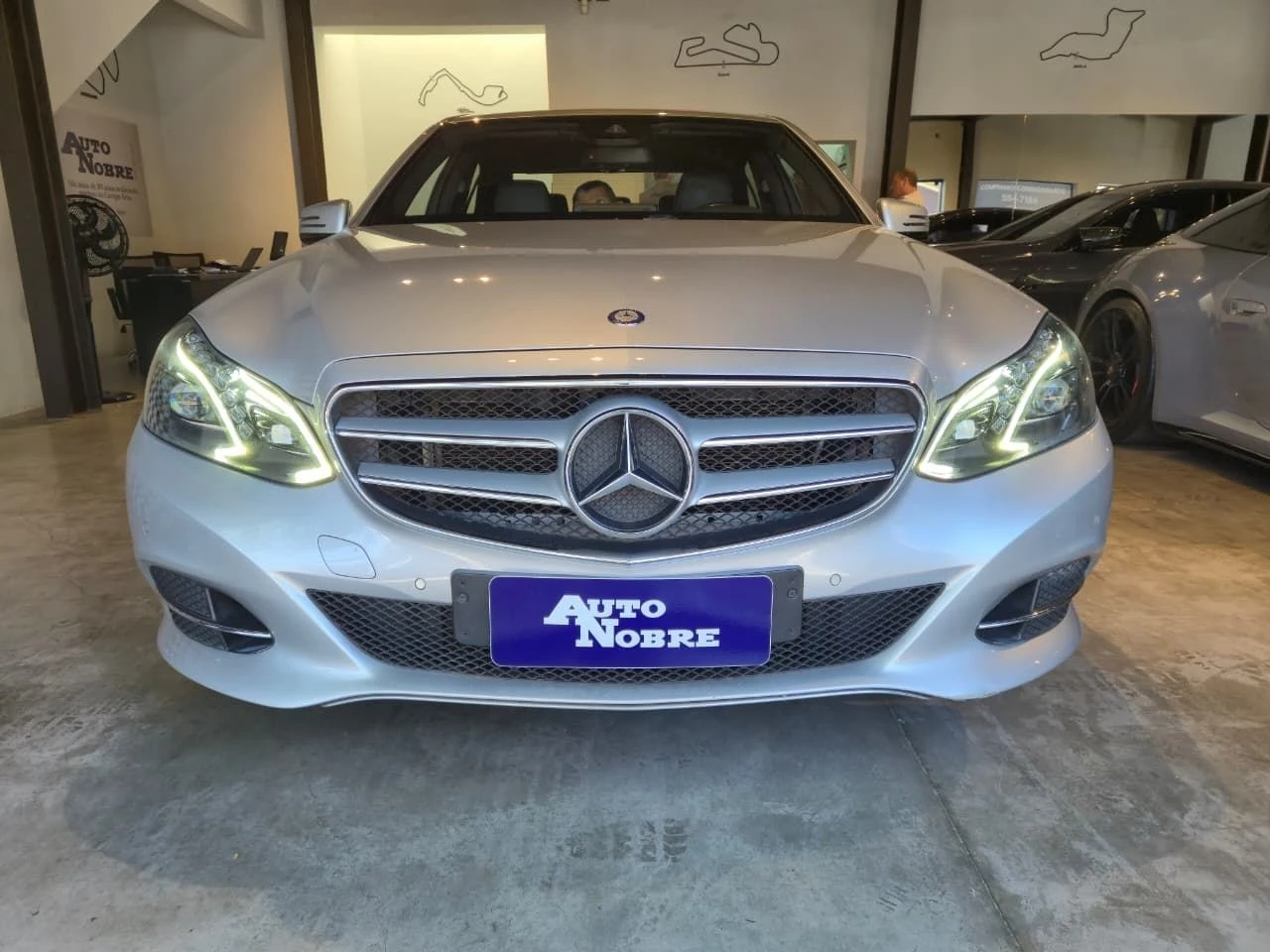MERCEDES-BENZ E 250
