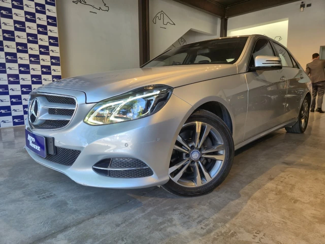MERCEDES-BENZ E 250
