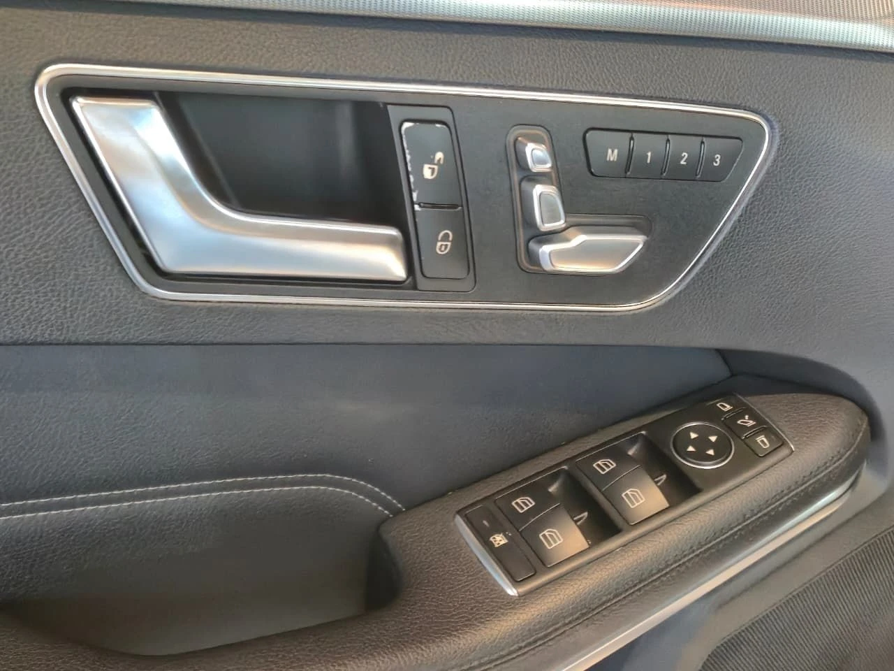 MERCEDES-BENZ E 250