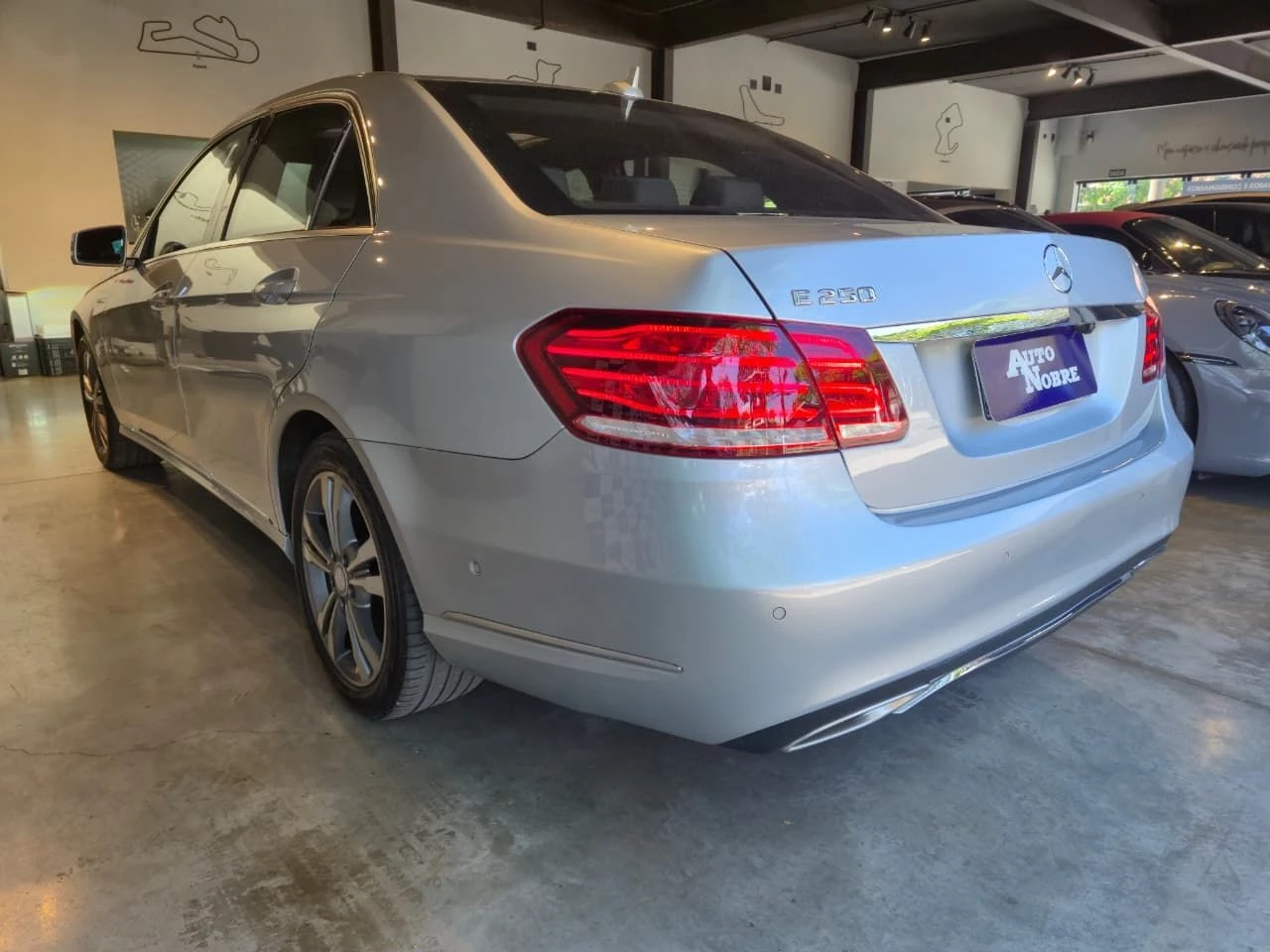MERCEDES-BENZ E 250