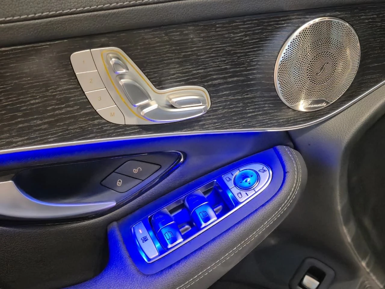 MERCEDES-BENZ GLC 300