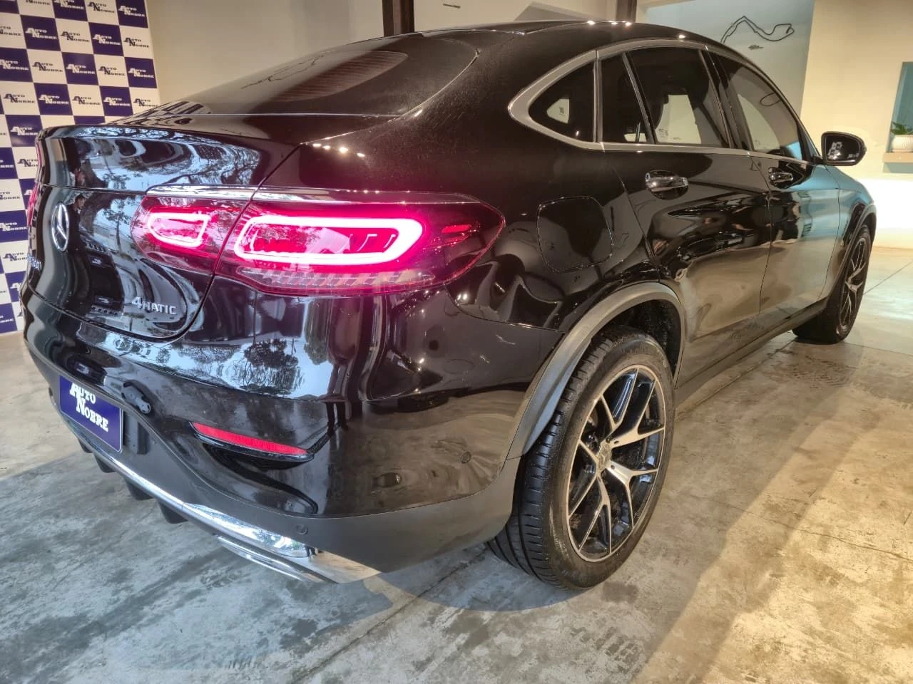 MERCEDES-BENZ GLC 300