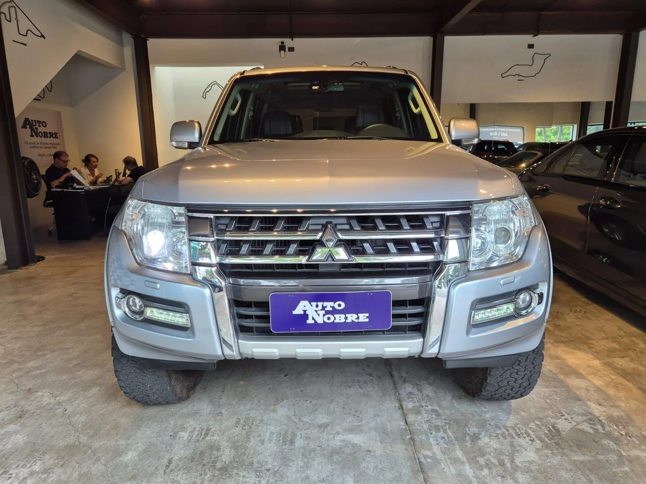 MITSUBISHI PAJERO FULL