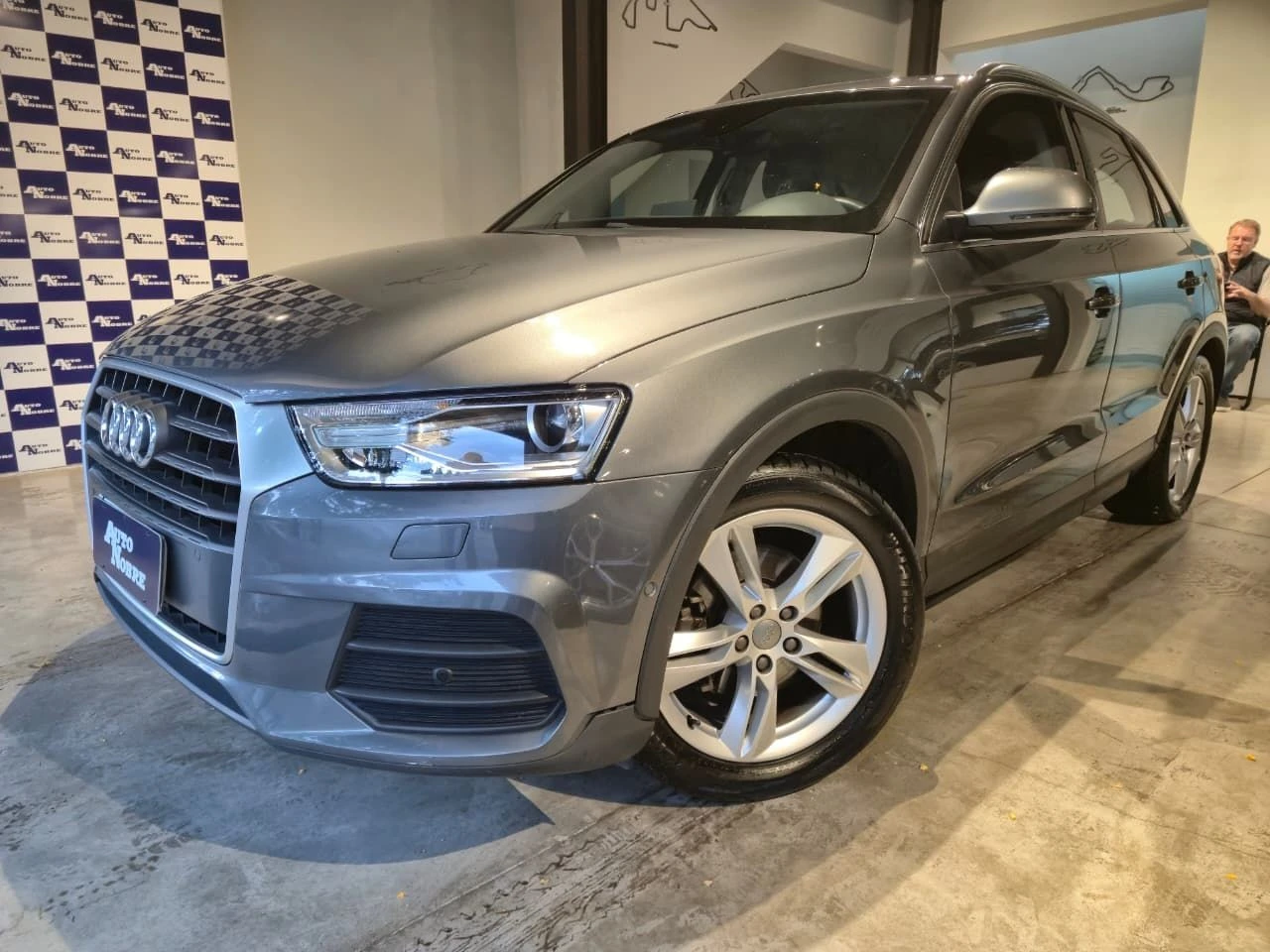 AUDI Q3