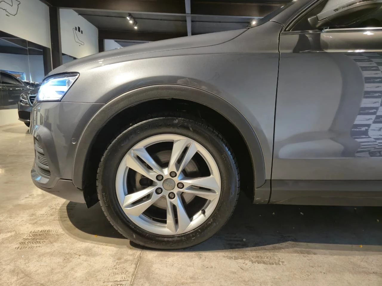 AUDI Q3
