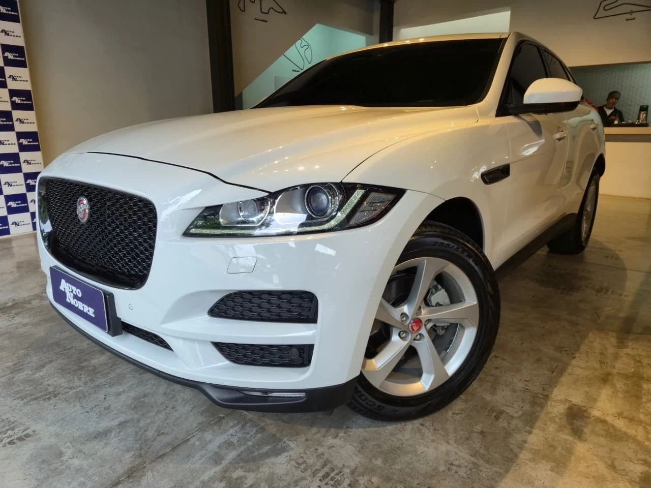 JAGUAR F-PACE