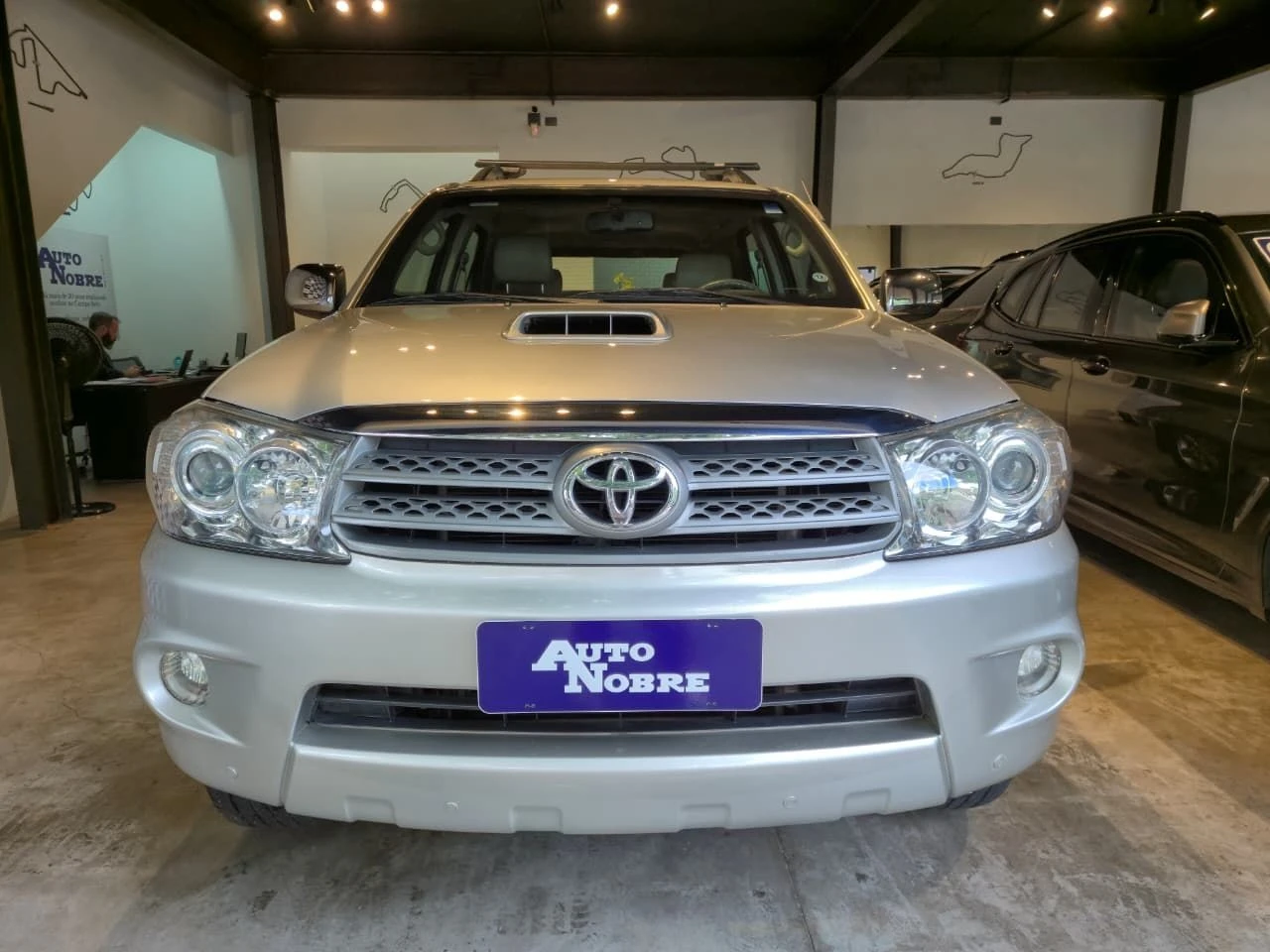 TOYOTA HILUX SW4