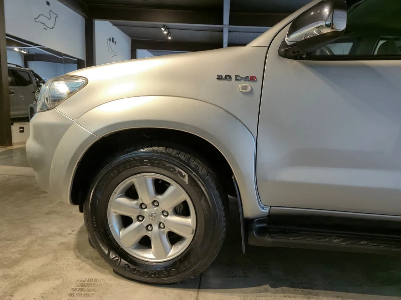 TOYOTA HILUX SW4