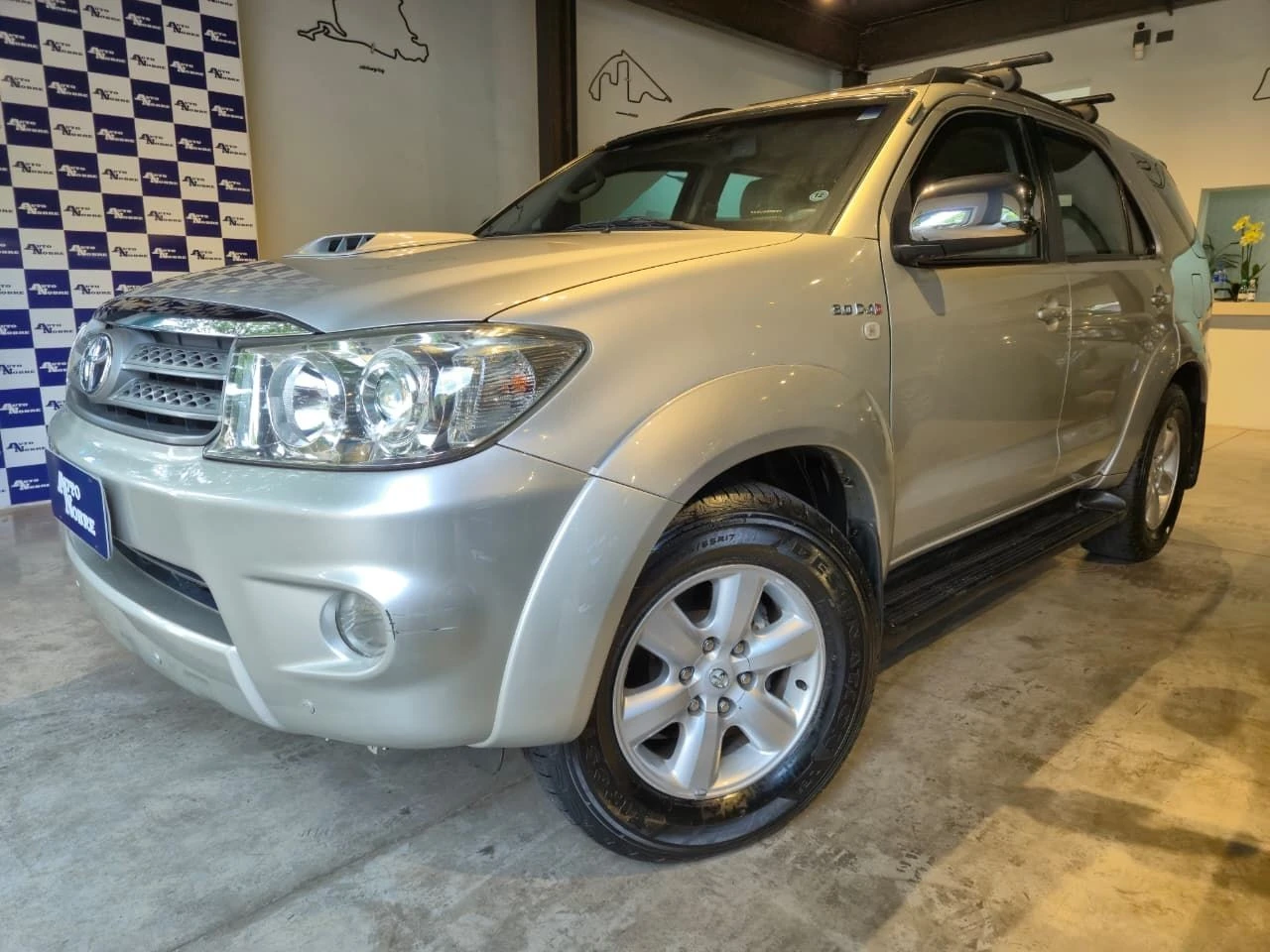 TOYOTA HILUX SW4