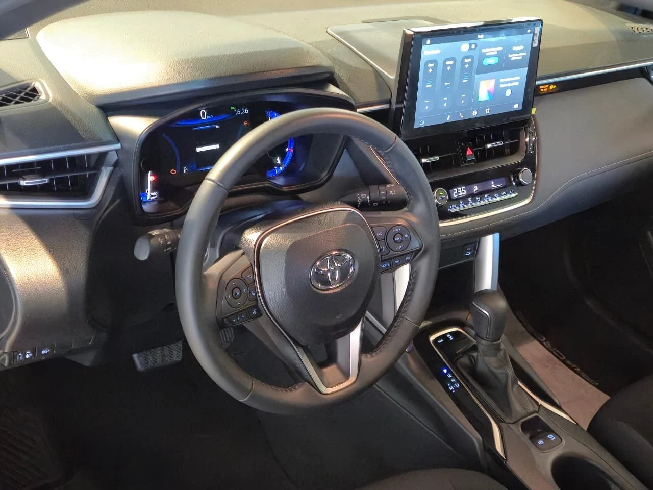 TOYOTA COROLLA CROSS