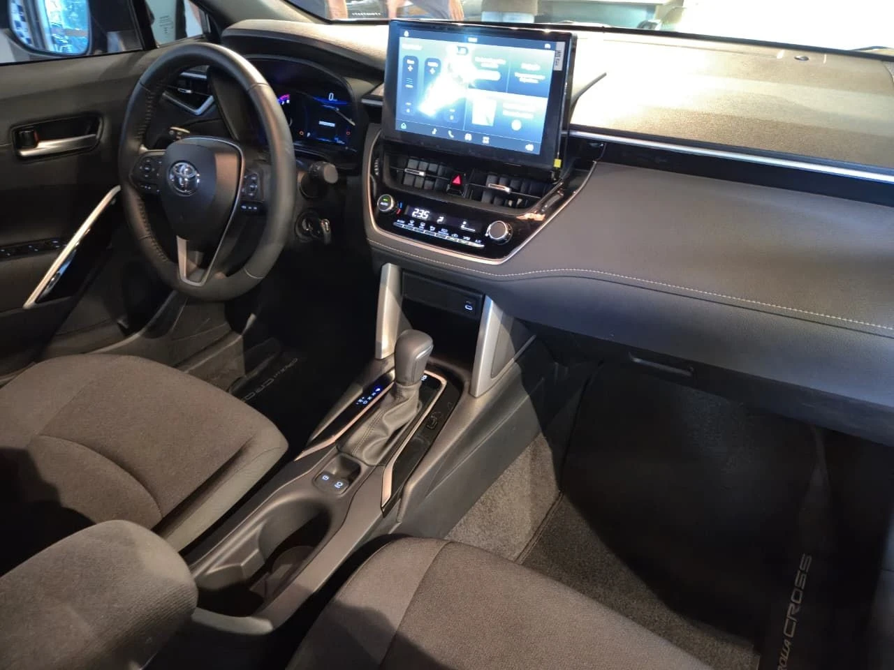 TOYOTA COROLLA CROSS