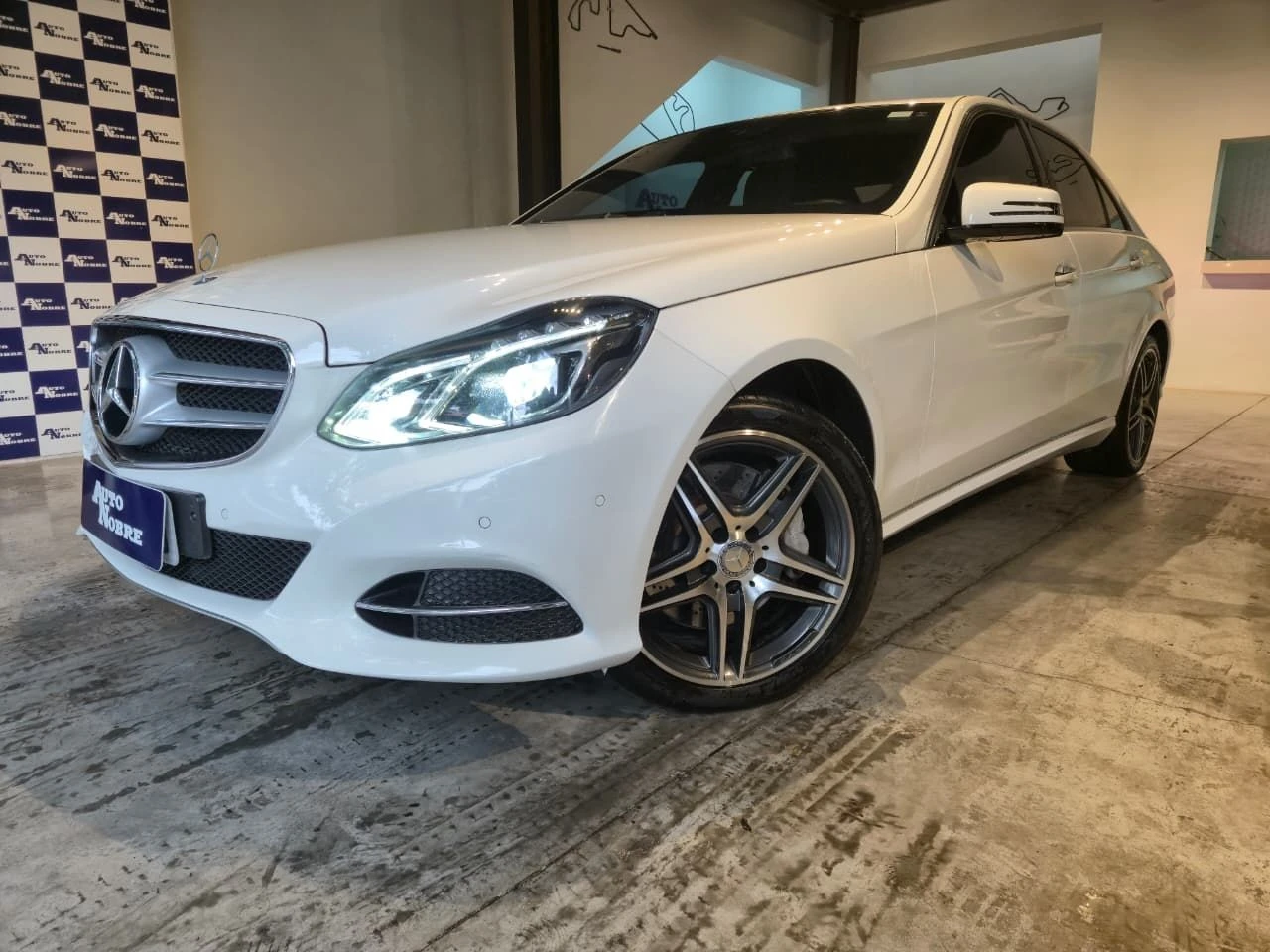 MERCEDES-BENZ E 400