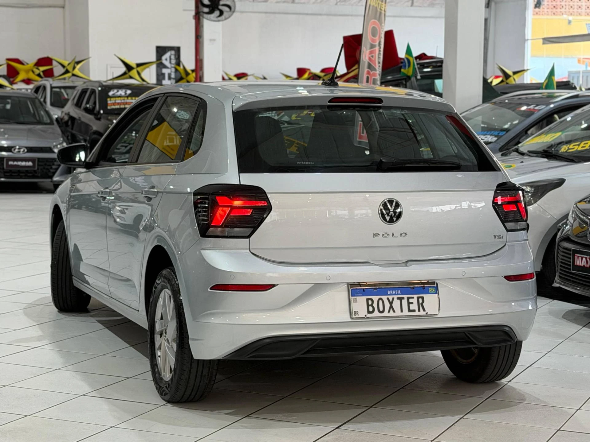 VOLKSWAGEN POLO
