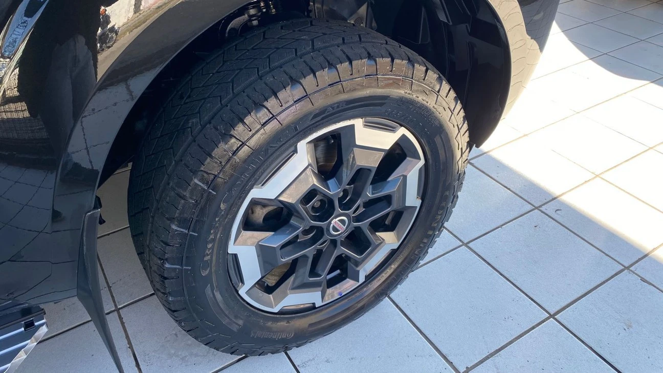 NISSAN FRONTIER