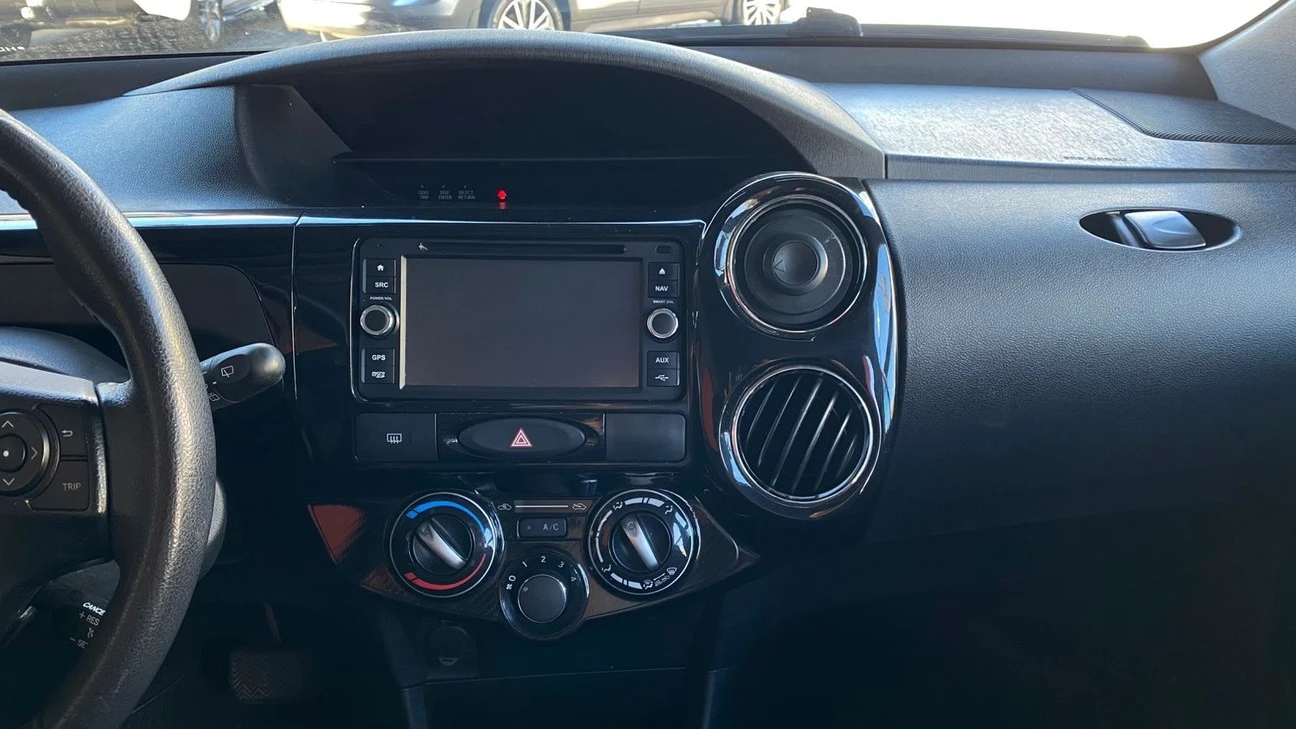 TOYOTA ETIOS