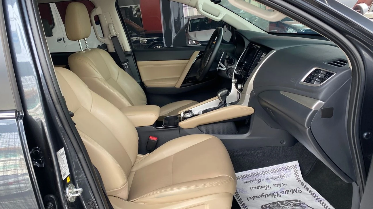 MITSUBISHI PAJERO SPORT