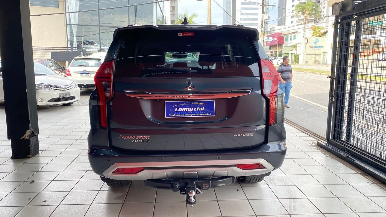 MITSUBISHI PAJERO SPORT