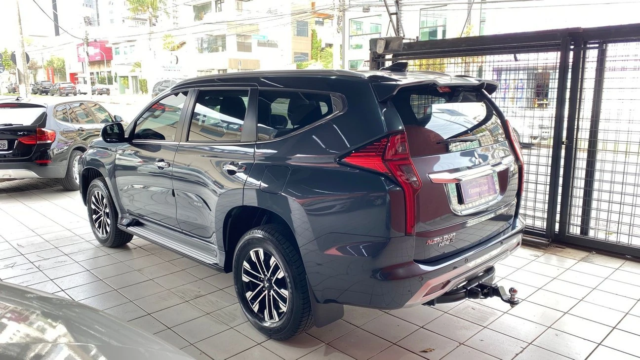 MITSUBISHI PAJERO SPORT