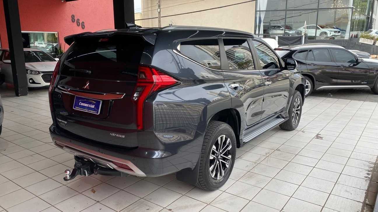 MITSUBISHI PAJERO SPORT