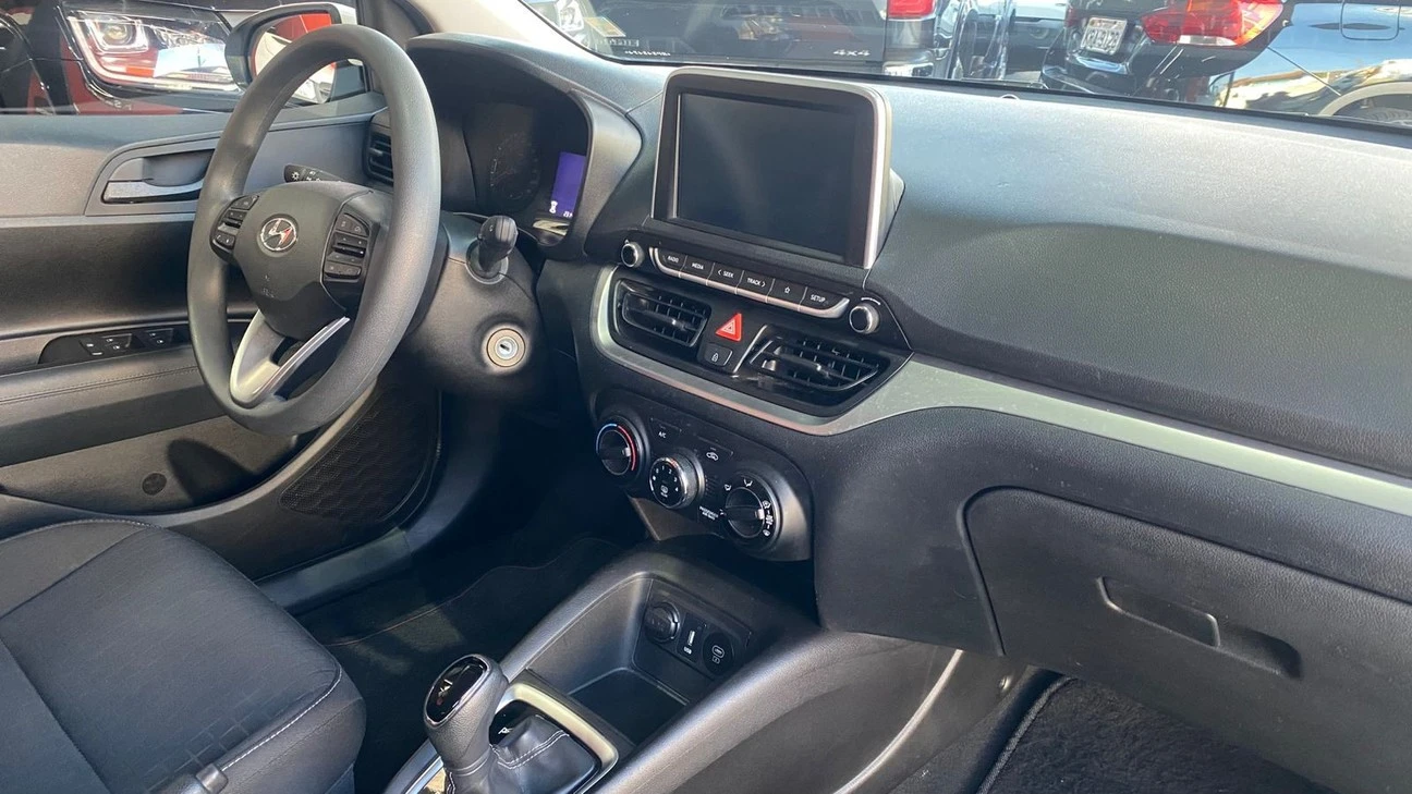 HYUNDAI HB20