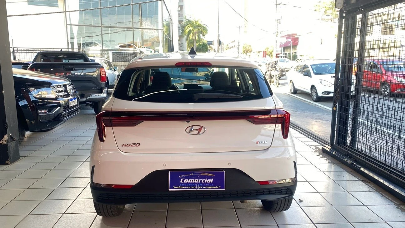 HYUNDAI HB20