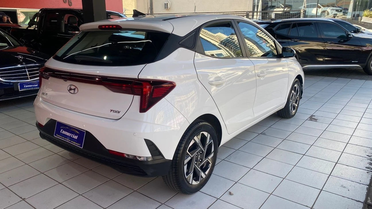 HYUNDAI HB20