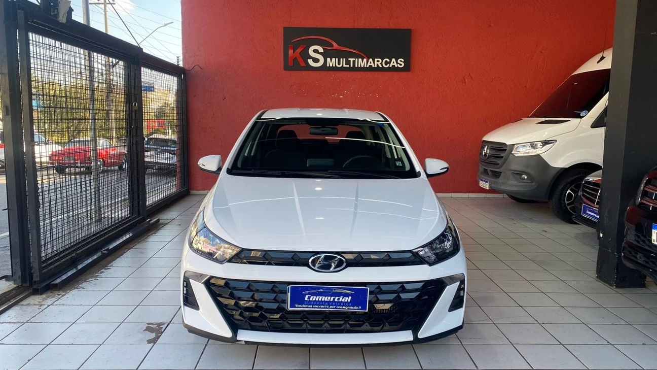 HYUNDAI HB20