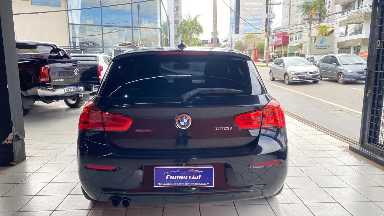 BMW 120I
