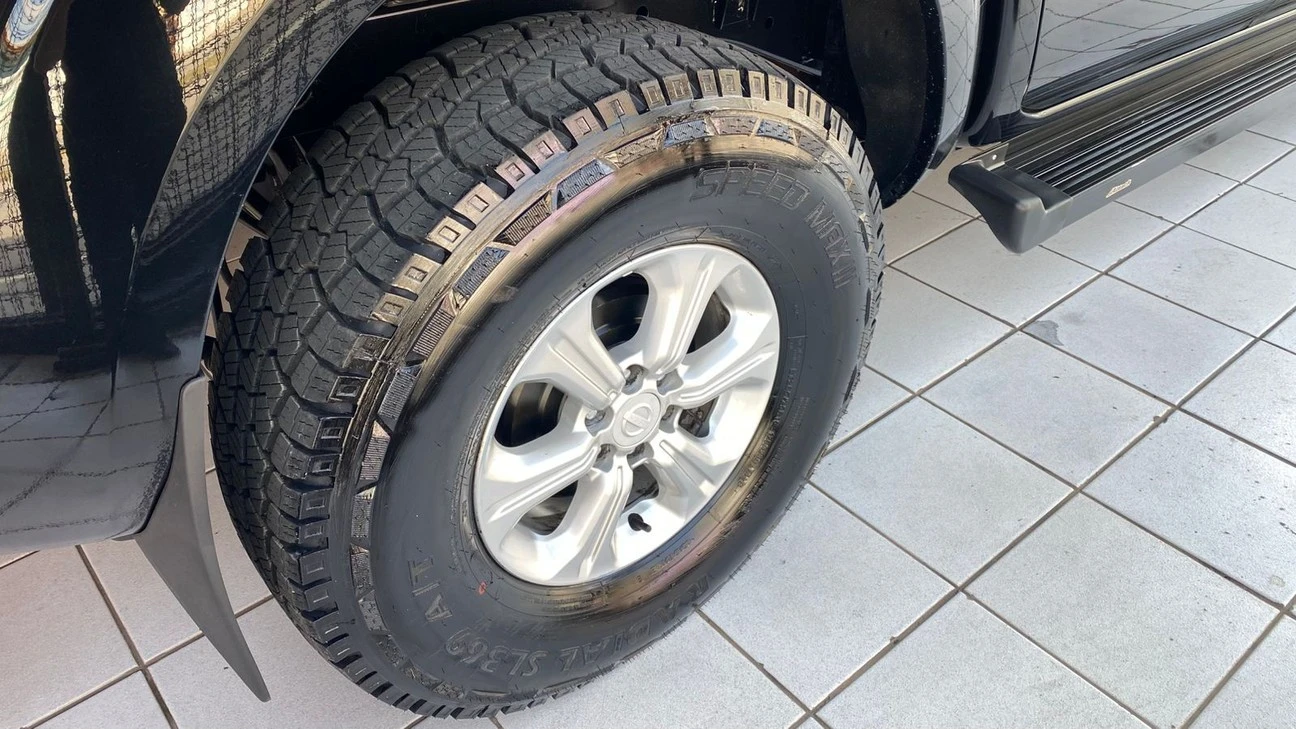 NISSAN FRONTIER