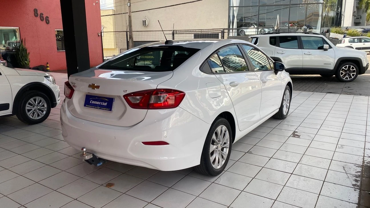 CHEVROLET CRUZE