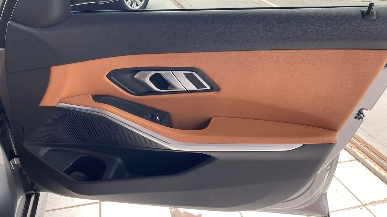 BMW 320I
