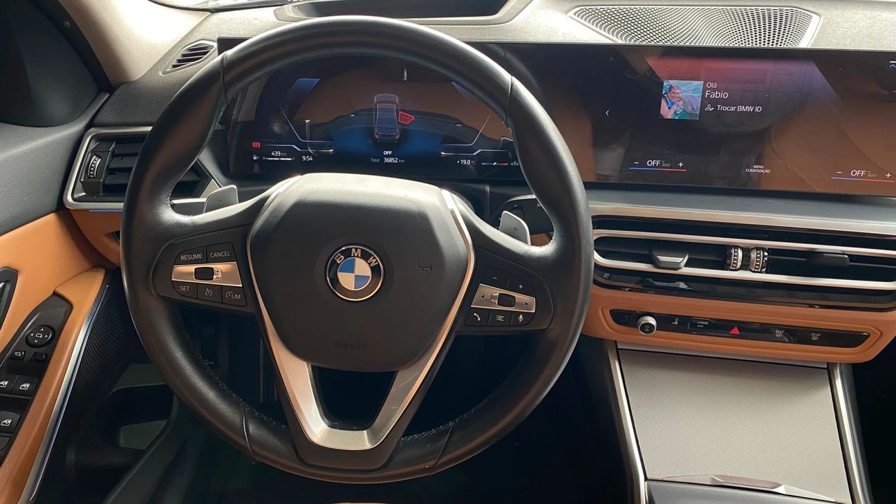 BMW 320I