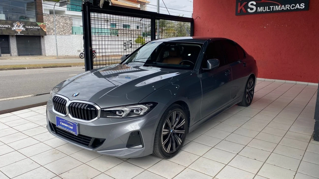 BMW 320I