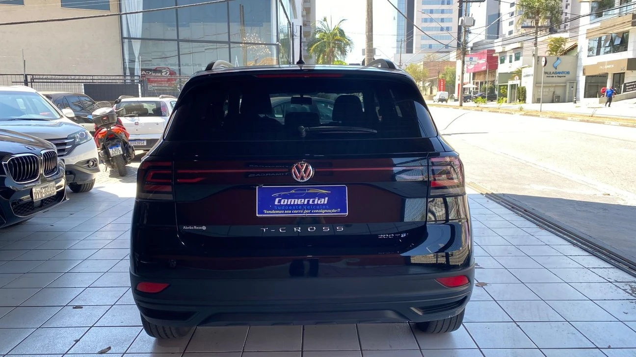 VOLKSWAGEN T-CROSS