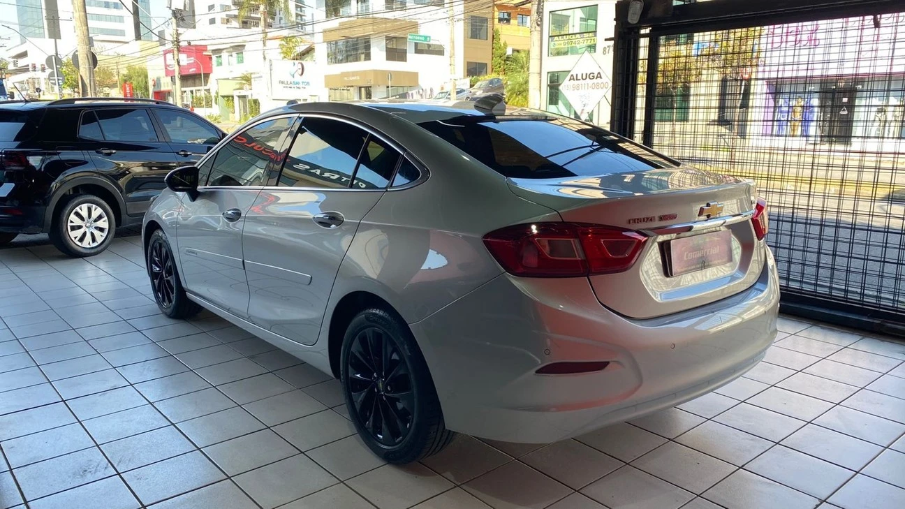 CHEVROLET CRUZE