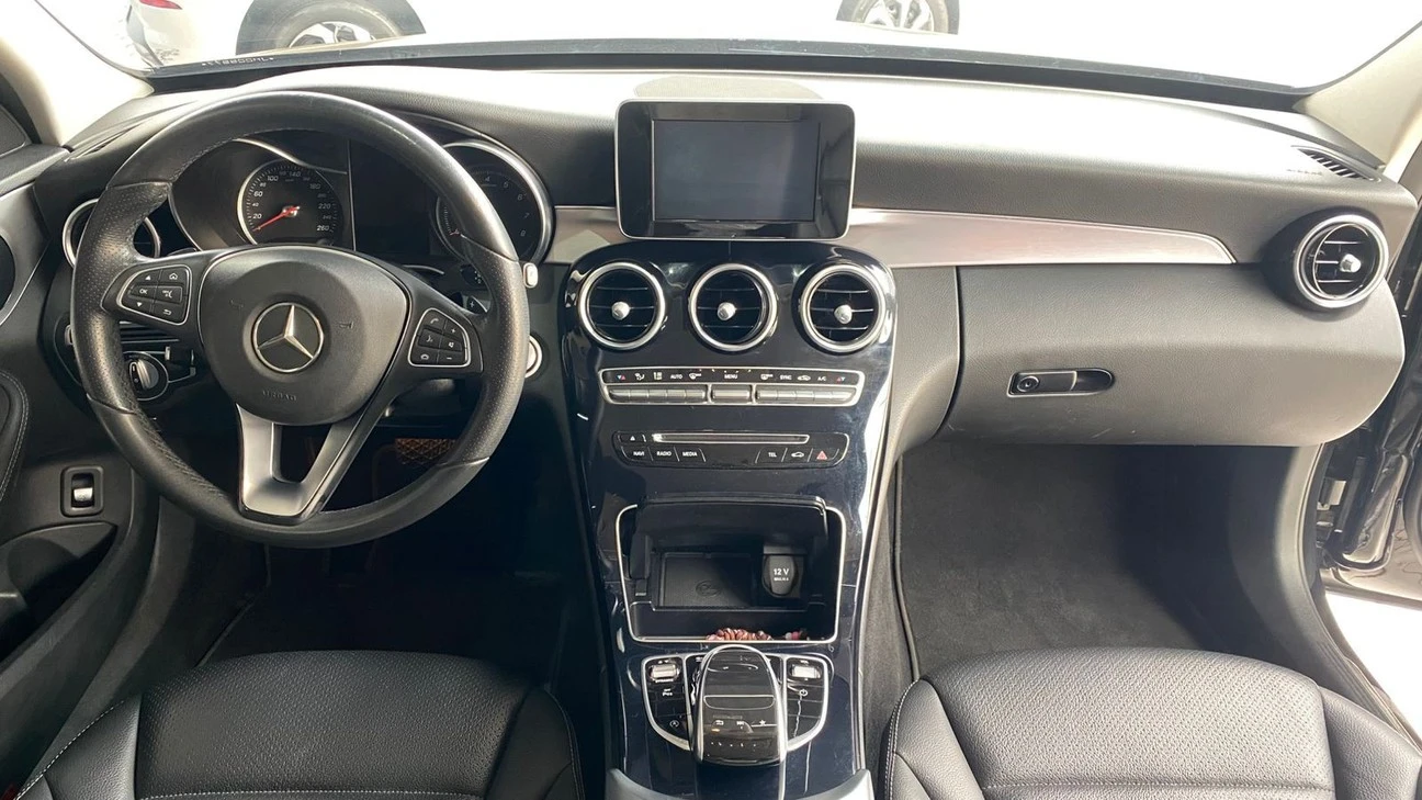 MERCEDES-BENZ C 180