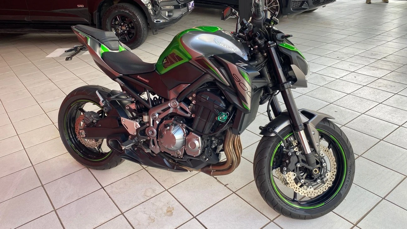 KAWASAKI Z900
