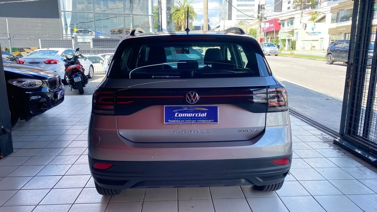 VOLKSWAGEN T-CROSS