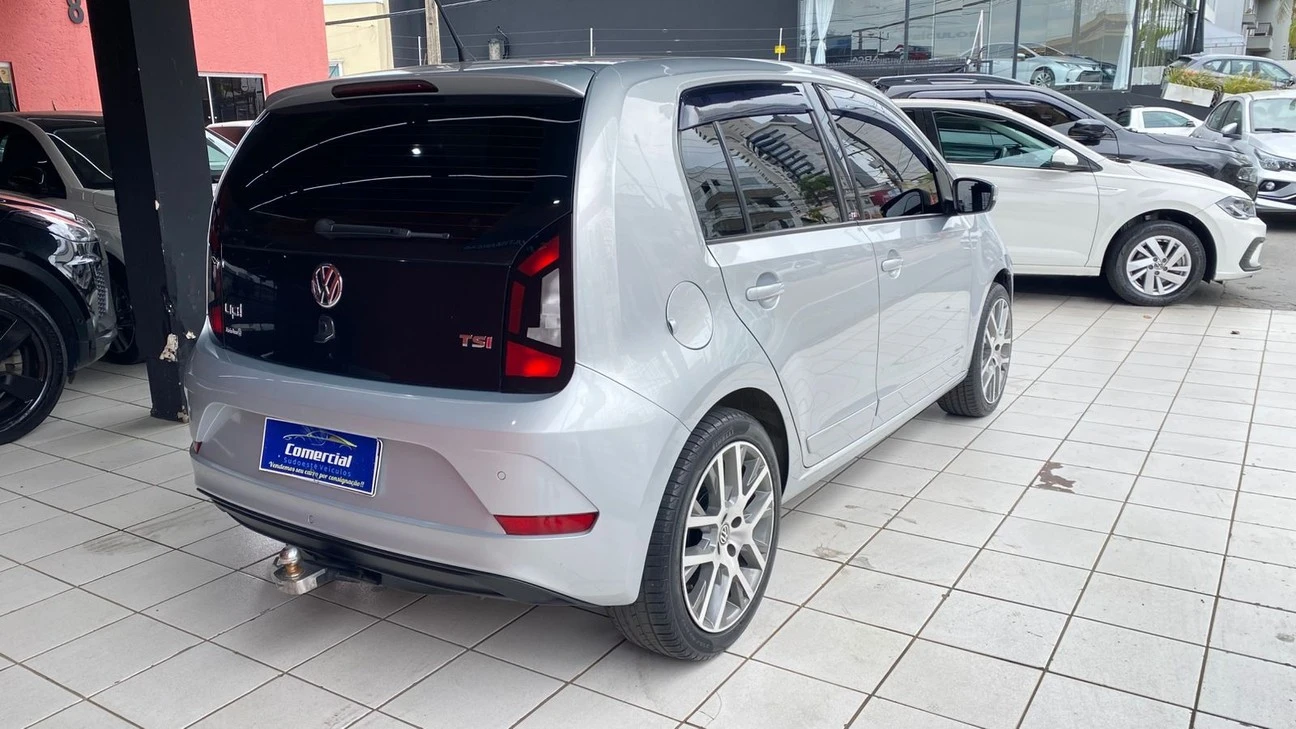 VOLKSWAGEN UP