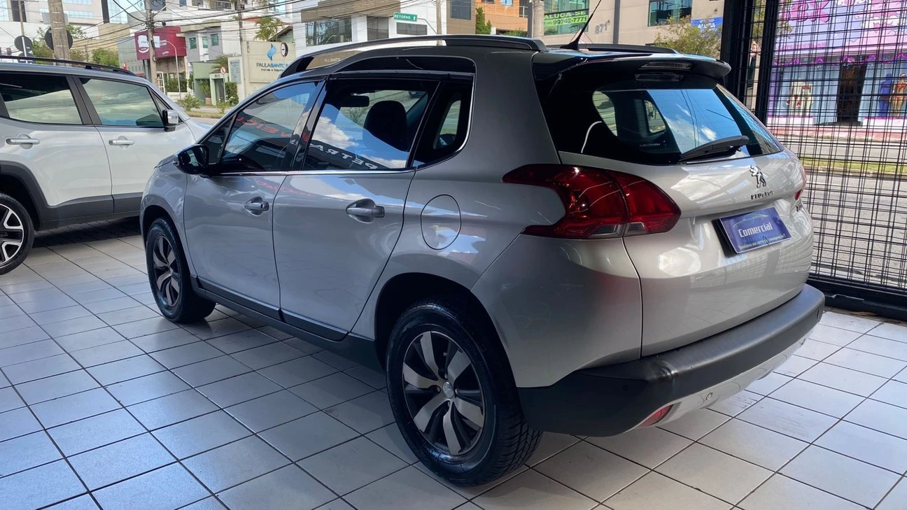 PEUGEOT 2008