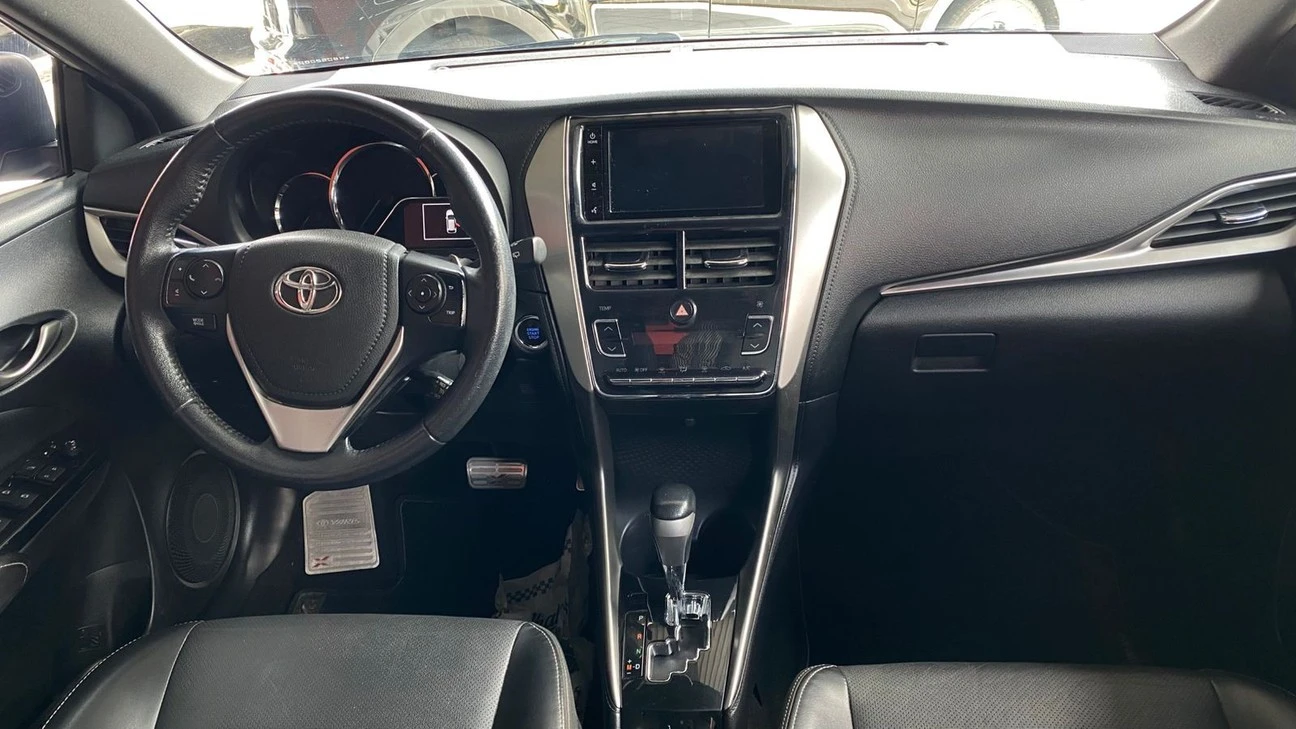 TOYOTA YARIS