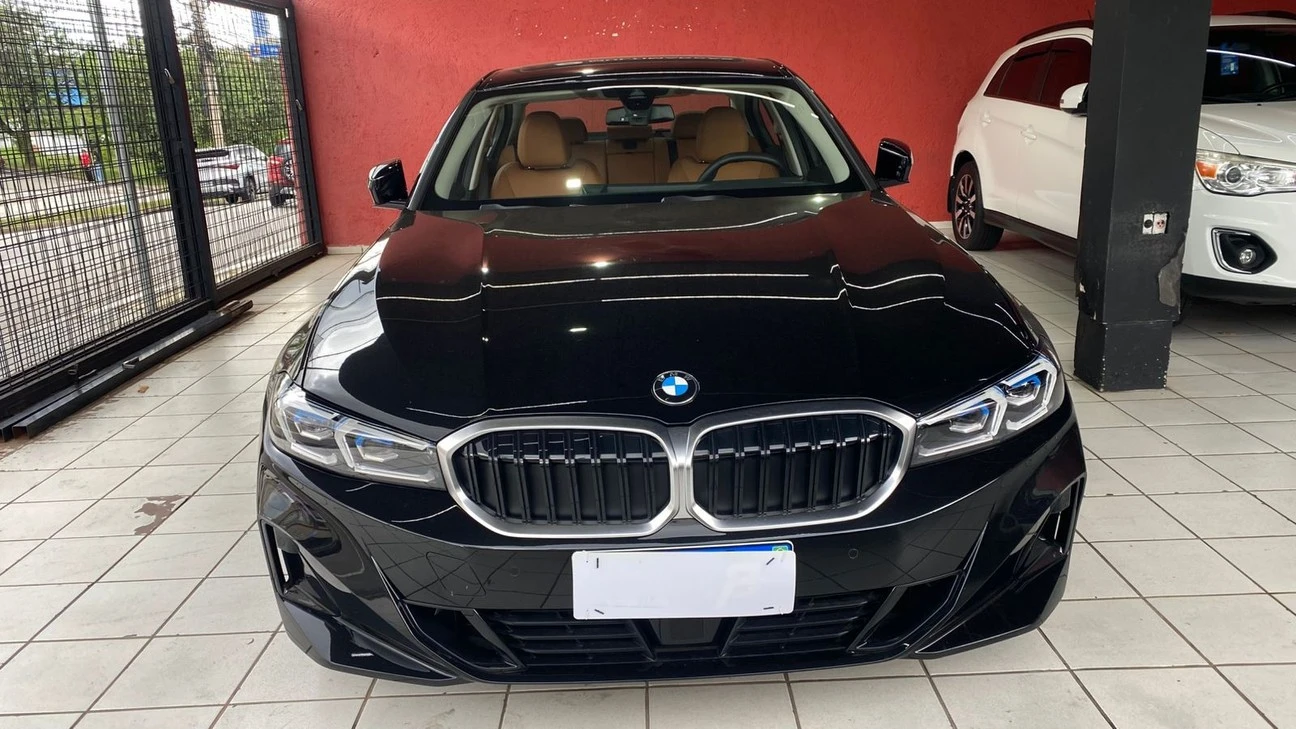 BMW 320i