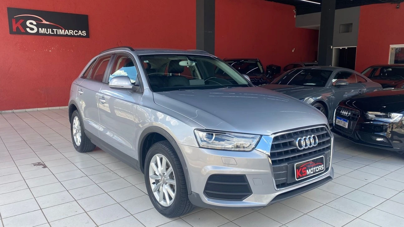 AUDI Q3