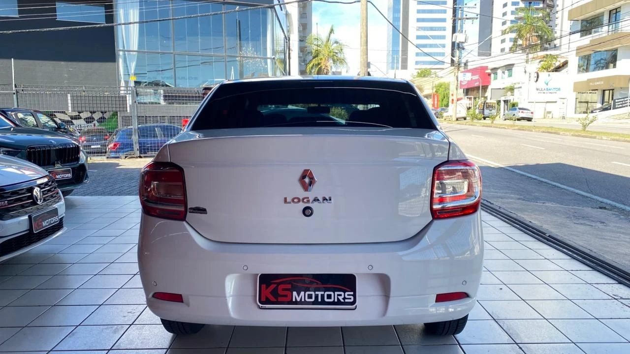 RENAULT LOGAN