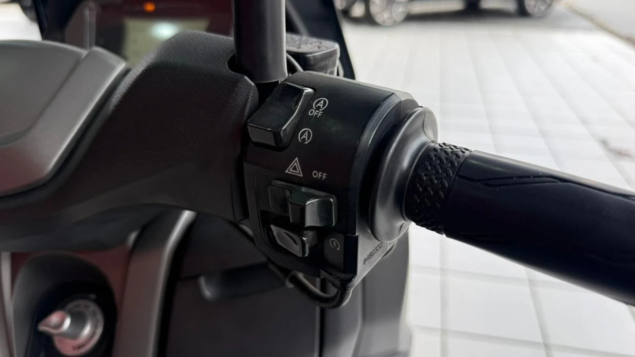 YAMAHA NMAX CONNECTED 160 ABS