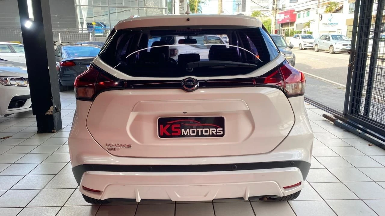 NISSAN KICKS